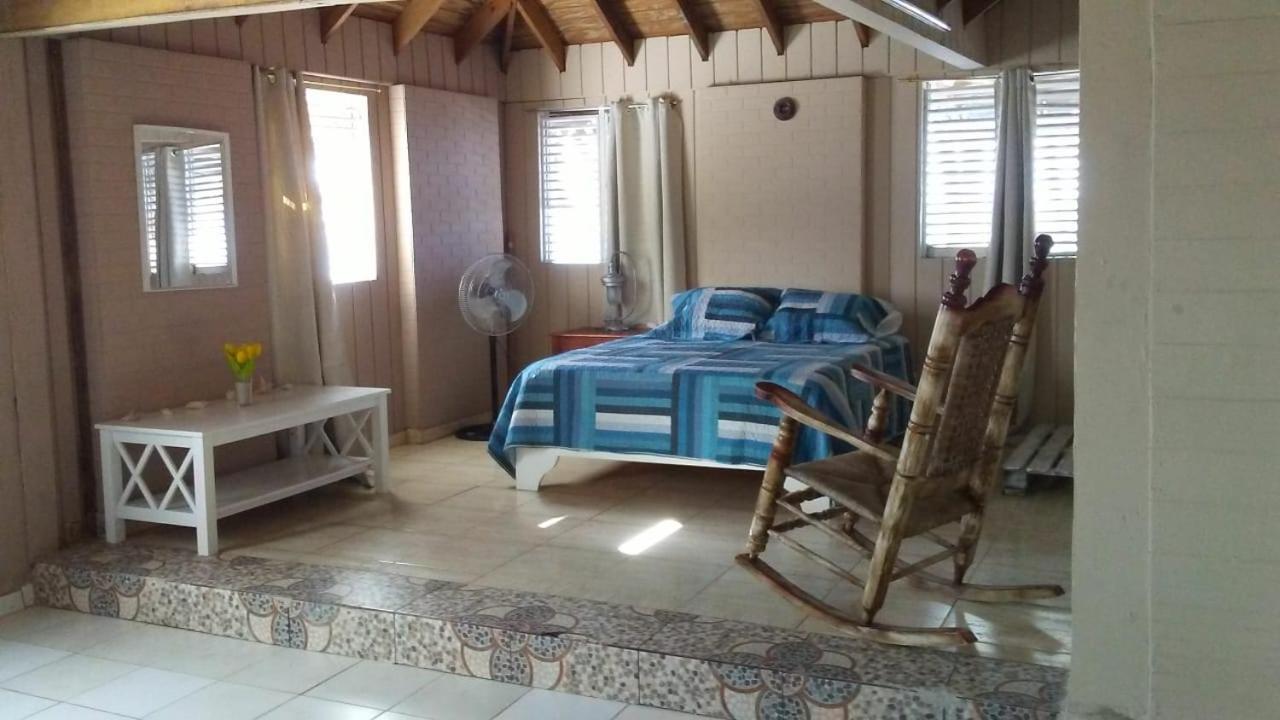 Saona Beach House - Bed And Breakfast Mano Juan Exterior foto